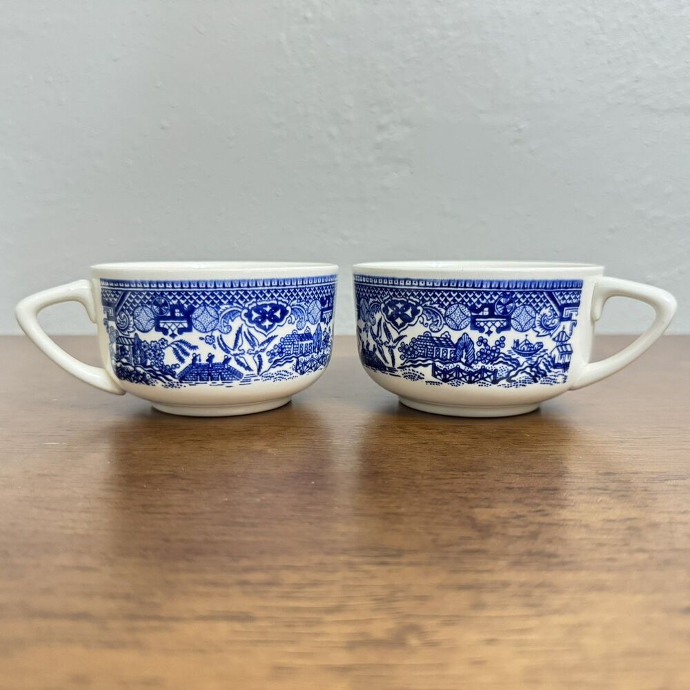 Set of 2 Vintage Tea/Coffee Cup Blue Willow by Royal China Unmarked